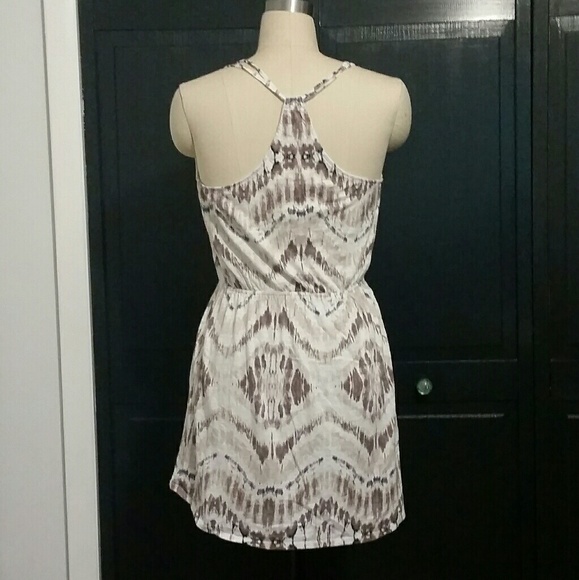 Express Dress - Picture 2 of 4